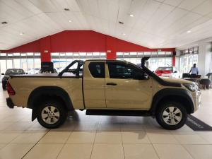 Toyota Hilux 2.4 GD-6 RB Raider automaticE/CAB - Image 4