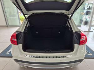 Mercedes-Benz GLA 200 automatic - Image 7