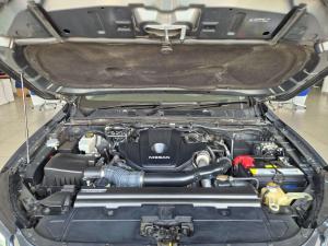 Nissan Navara 2.5DDTI LE/LE Plus automatic D/C - Image 12