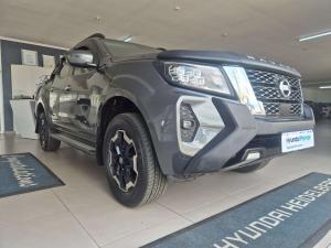 Nissan Navara 2.5DDTI LE/LE Plus automatic D/C - Image 3