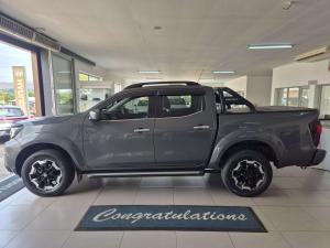 Nissan Navara 2.5DDTI LE/LE Plus automatic D/C - Image 4