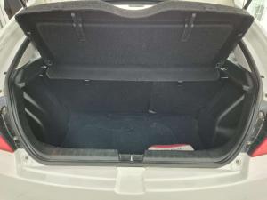 Toyota Starlet 1.4 Xi - Image 7