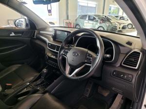 Hyundai Tucson 2.0 Elite automatic - Image 8