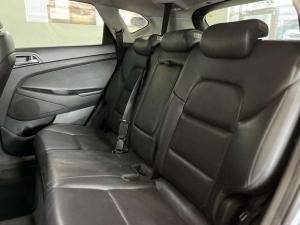Hyundai Tucson 2.0 Elite automatic - Image 11