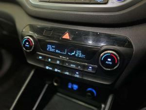 Hyundai Tucson 2.0 Elite automatic - Image 20