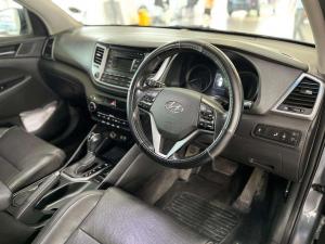 Hyundai Tucson 2.0 Elite automatic - Image 8