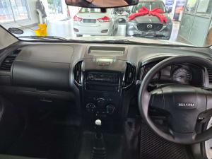 Isuzu D-MAX 250 HO Fleetside Safety S/C - Image 7