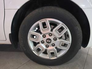 Hyundai Staria 2.2D Executive automatic - Image 10