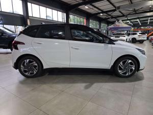 Hyundai i20 1.2 Fluid - Image 4