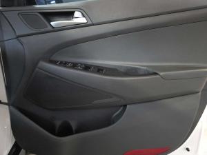 Hyundai Tucson 2.0 Premium automatic - Image 19