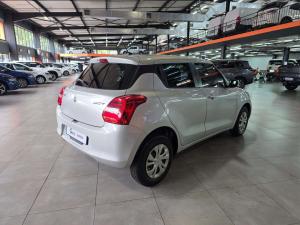 Suzuki Swift 1.2 GL AMT - Image 6