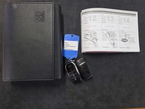 Toyota Fortuner 4.0 V6 4X4 automatic - Image 20