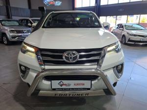 Toyota Fortuner 4.0 V6 4X4 automatic - Image 2