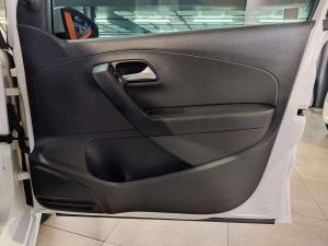 Volkswagen Polo Vivo 1.4 Comfortline - Image 13