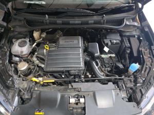 Volkswagen Polo 1.6 - Image 17