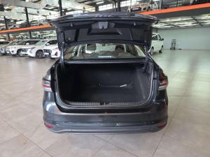 Volkswagen Polo 1.6 - Image 9