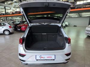 Volkswagen T-ROC 2.0 TSI 4M R-LINE DSG - Image 9