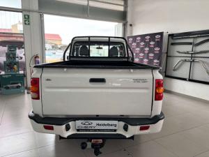 Mahindra PIK UP 2.2 Mhawk S4 4X4S/C - Image 4