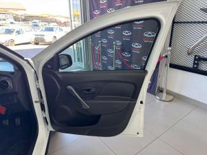 Renault Sandero 900T Stepway Expression - Image 15