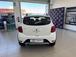 Renault Sandero 900T Stepway Expression - Image 4
