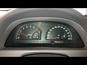 Toyota Camry 2.4 GLi - Image 9