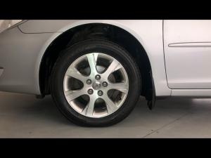 Toyota Camry 2.4 GLi - Image 18