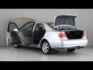 Toyota Camry 2.4 GLi - Image 25