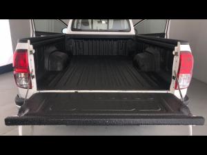 Toyota Hilux 2.4GD-6 single cab Raider manual - Image 13