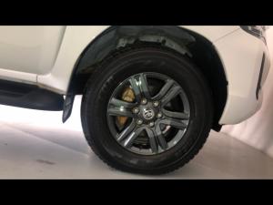 Toyota Hilux 2.4GD-6 single cab Raider manual - Image 17