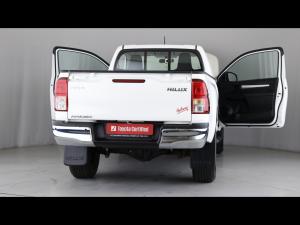 Toyota Hilux 2.4GD-6 single cab Raider manual - Image 24