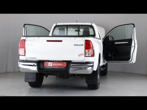 Toyota Hilux 2.4GD-6 single cab Raider manual - Image 24