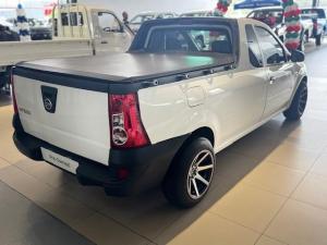 Nissan NP200 1.6i safety pack (aircon) - Image 7