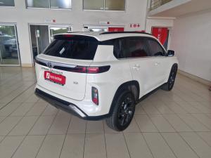 Toyota Urban Cruiser 1.5 XR manual - Image 2