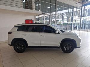 Toyota Urban Cruiser 1.5 XR manual - Image 3