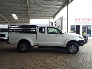 Toyota Hilux 3.0D-4D Xtra cab 4x4 Raider Legend 45 - Image 3
