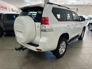 Toyota Land Cruiser Prado 4.0 VX - Image 2