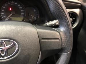 Toyota Corolla Quest 1.8 Plus manual - Image 10