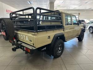 Toyota Land Cruiser 79 2.8GD-6 double cab - Image 2