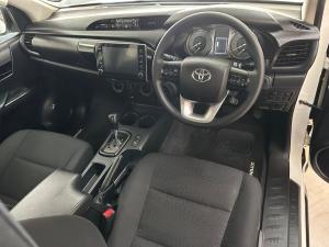 Toyota Hilux 2.4GD-6 single cab 4x4 Raider auto - Image 6