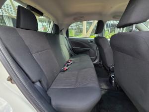 Toyota Etios hatch 1.5 Sprint - Image 8