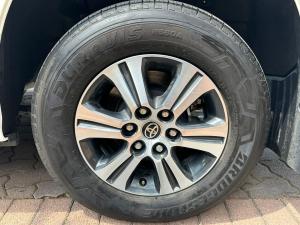 Toyota Quantum 2.8 SLWB bus 14-seater GL manual - Image 12