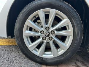 Toyota Corolla 1.8 Hybrid XR - Image 11