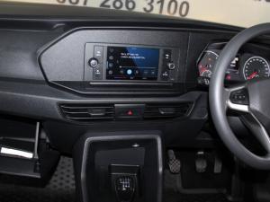 Volkswagen Caddy Maxi Cargo 2.0TDiP/V - Image 11