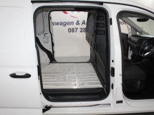 Volkswagen Caddy Maxi Cargo 2.0TDiP/V - Image 8