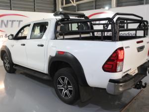 Toyota Hilux 2.4 GD-6 Raider X 4X4 automaticD/C - Image 6