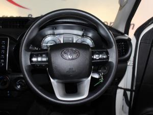 Toyota Hilux 2.4 GD-6 Raider X 4X4 automaticD/C - Image 9