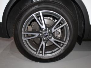 Audi Q5 40 TDI Quattro StronicAdvanced - Image 21