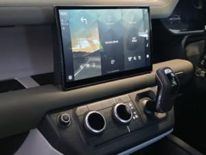 Land Rover Defender 110 D300 X-Dynamic HSE - Image 19