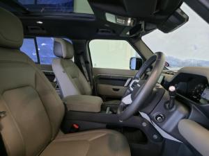 Land Rover Defender 110 D300 X-Dynamic HSE - Image 20