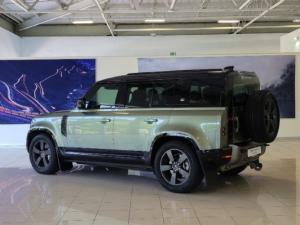 Land Rover Defender 110 D300 X-Dynamic HSE - Image 4